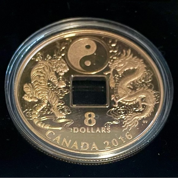 This coin is 99.99% pure Silver & Gold finish with a diameter of 36 millimetres. - Picture 6 of 10